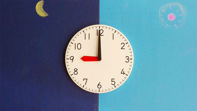 不登校で昼夜逆転…親はどう向き合う?原因・対応法・相談先を解説