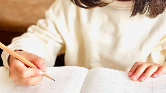 不登校でも中学受験できる？｜受験対策・塾以外の学び方・出願時の注意点を解説