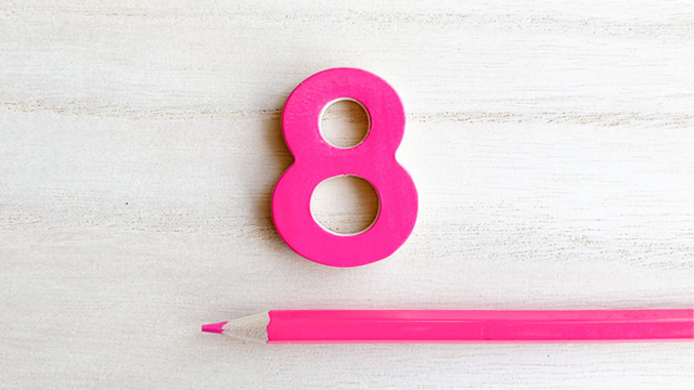 エリクソンの発達段階とは？｜子どもの反抗・自信喪失の理由がわかる心理学